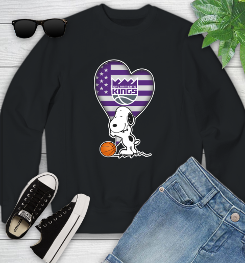 Sacramento Kings NBA Basketball The Peanuts Movie Adorable Snoopy Youth Sweatshirt 2