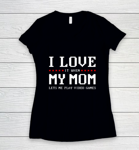 Teen Boy Gamer Funny Mom Son Christmas Gift Teenager Teenage Women's V-Neck T-Shirt