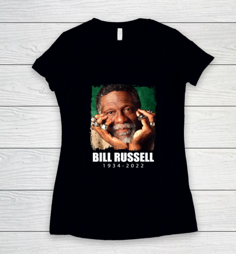 Bill Russell 1934  2022 RIP Women's V-Neck T-Shirt
