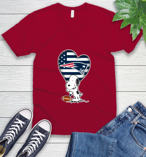 New England Patriots NFL Football The Peanuts Movie Adorable Snoopy V-Neck T-Shirt 8