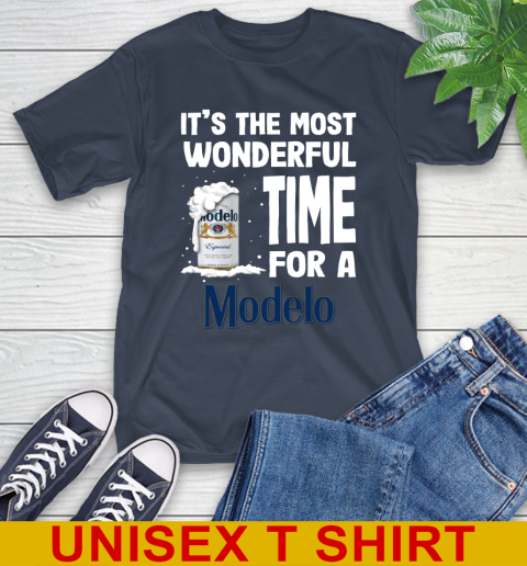 I't the most wonderful time for a Modelo Especial beer lovers 3