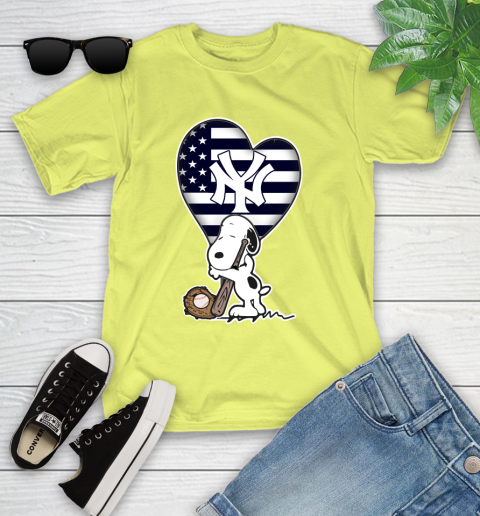 New York Yankees MLB Baseball The Peanuts Movie Adorable Snoopy Youth T-Shirt 8