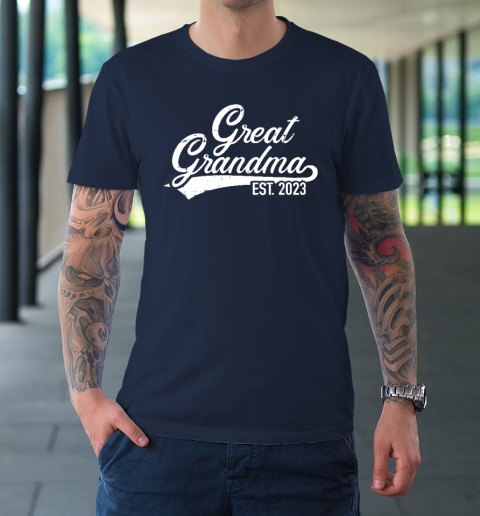 Great Grandma Est. 2023 Pregnancy Announcement T-Shirt 10