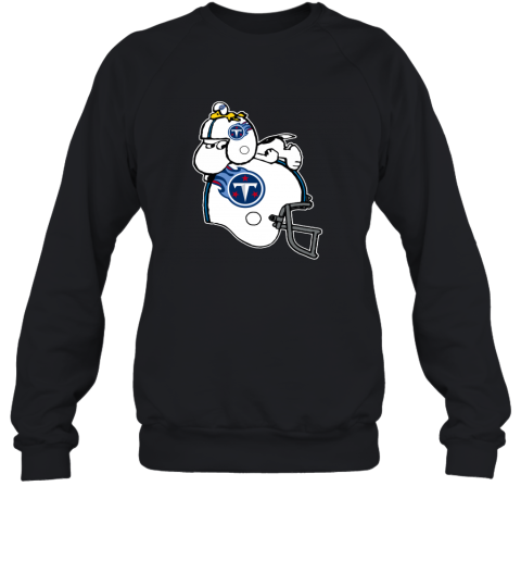 Snoopy And Woodstock Resting On Tennessee Titans Helmet t9ao snoopy and woodstock resting on tennessee titans helmet sweatshirt 35 front black
