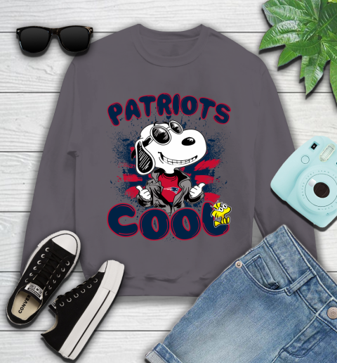 NFL Football New England Patriots Cool Snoopy Shirt Youth Sweatshirt 4