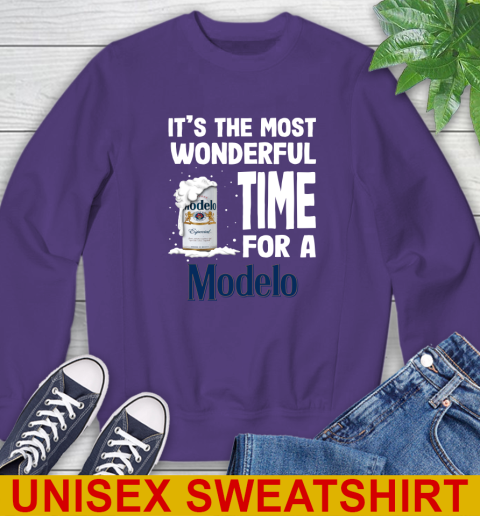 I't the most wonderful time for a Modelo Especial beer lovers 28