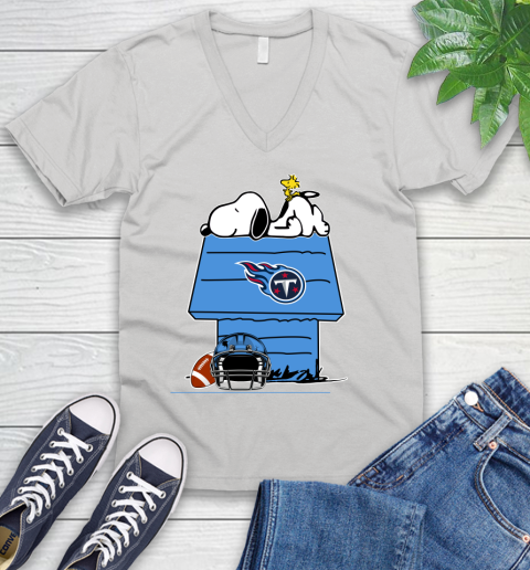 Tennessee Titans NFL Football Snoopy Woodstock The Peanuts Movie V-Neck T-Shirt