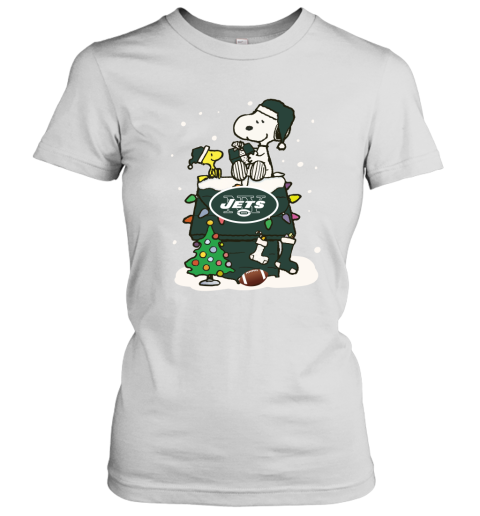 A Happy Christmas With New York Jets Snoopy Women's T-Shirt