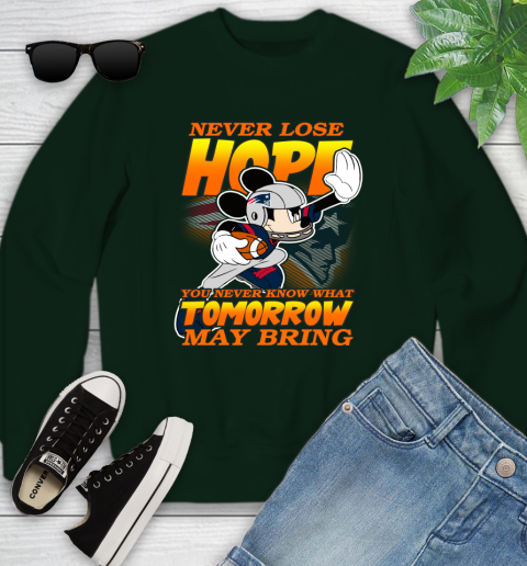 New England Patriots NFL Football Mickey Disney Never Lose Hope Youth Sweatshirt 9