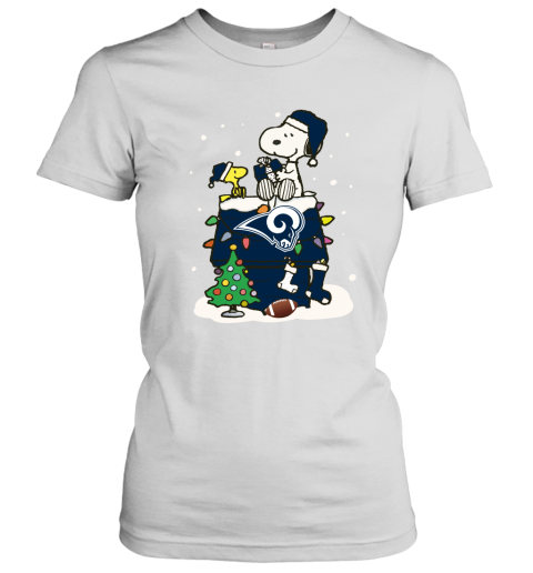 A Happy Christmas With Los Angeles Rams Snoopy Women's T-Shirt