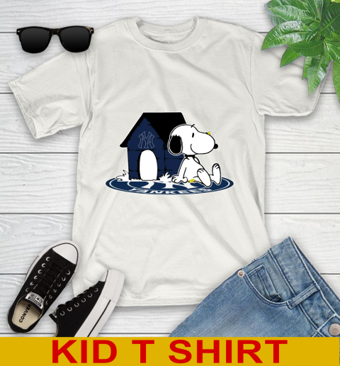 MLB Baseball New York Yankees Snoopy The Peanuts Movie Shirt Youth T-Shirt