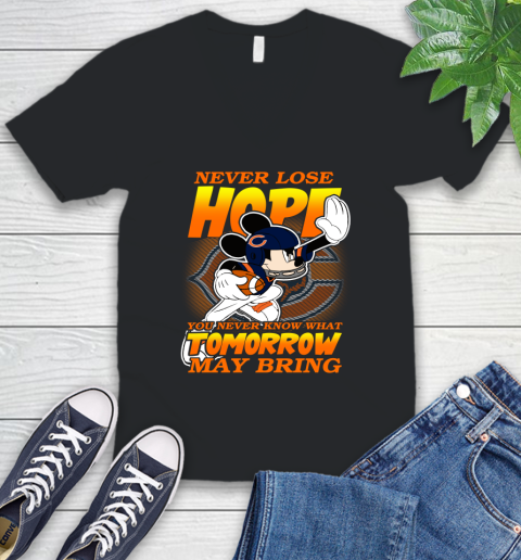Chicago Bears NFL Football Mickey Disney Never Lose Hope V-Neck T-Shirt