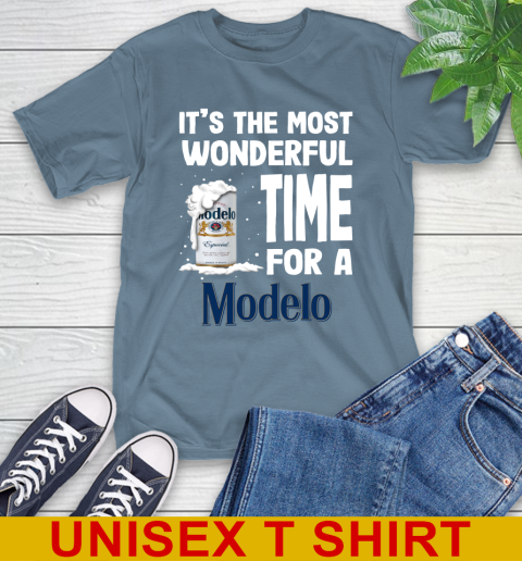 I't the most wonderful time for a Modelo Especial beer lovers 8