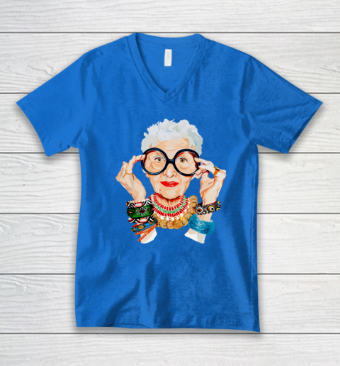 Iris Apfel V-Neck T-Shirt 4