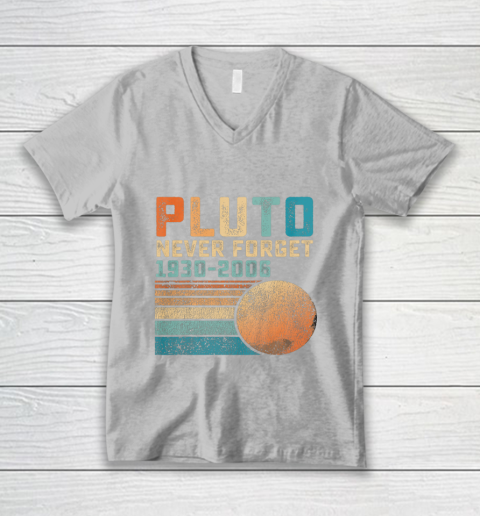 Pluto Never Forget V-Neck T-Shirt 3