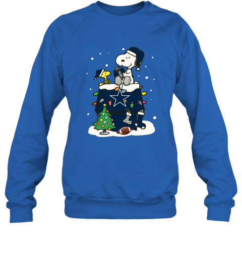 A Happy Christmas With Dallas Cowboys Snoopy Sweatshirt
