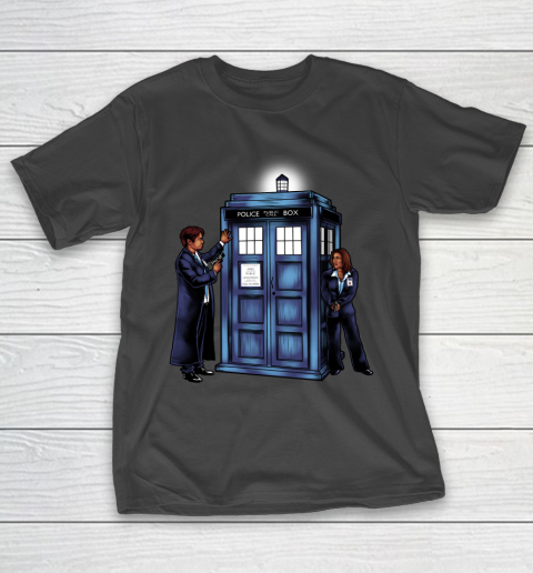 Doctor Who Shirt The Agents have the Phone Box T-Shirt