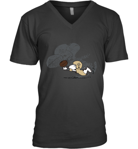 New Orleans Saints Snoopy Plays The Football Game V-Neck T-Shirt