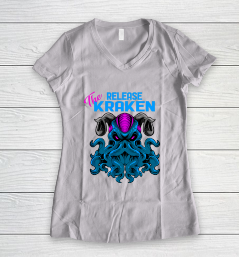 Kraken Sea Monster Vintage Release the Kraken Giant Kraken Women's V-Neck T-Shirt