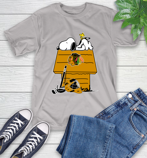 Chicago Blackhawks NHL Hockey Snoopy Woodstock The Peanuts Movie T-Shirt 12