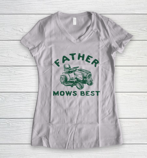 Father Mows Best Women's V-Neck T-Shirt