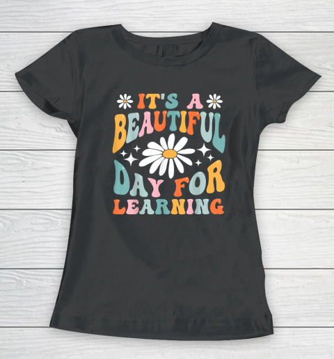 It's Beautiful Day For Learning Retro Teacher Back To School Women's T-Shirt