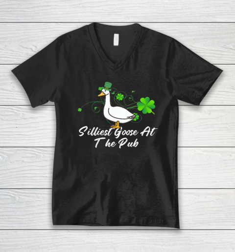 Silliest Goose at the pub St. Patrick's Day V-Neck T-Shirt