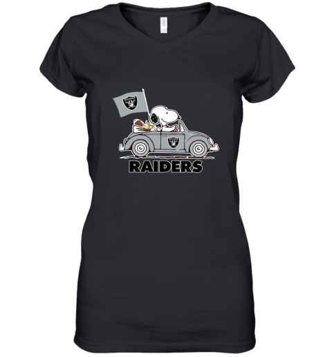Snoopy And Woodstock Ride The Oakland Raiders Car NFL Women's V-Neck T-Shirt
