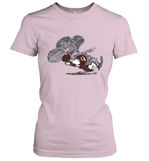 tcep washington redskins snoopy plays the football game ladies t shirt 20 front light pink