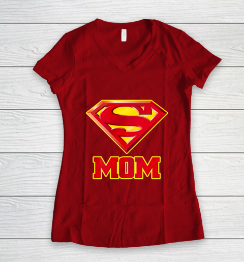 Super Mom Superman Logo Women's V-Neck T-Shirt 20
