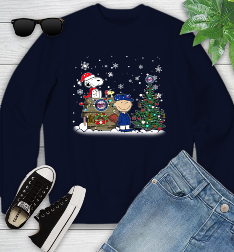 MLB Minnesota Twins Snoopy Charlie Brown Christmas Baseball Commissioner's Trophy Youth Sweatshirt 2