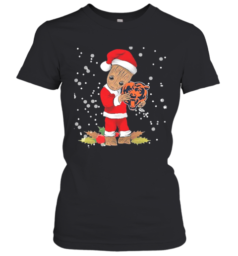 Santa Baby Groot Hug Chicago Bears Christmas Women's T-Shirt