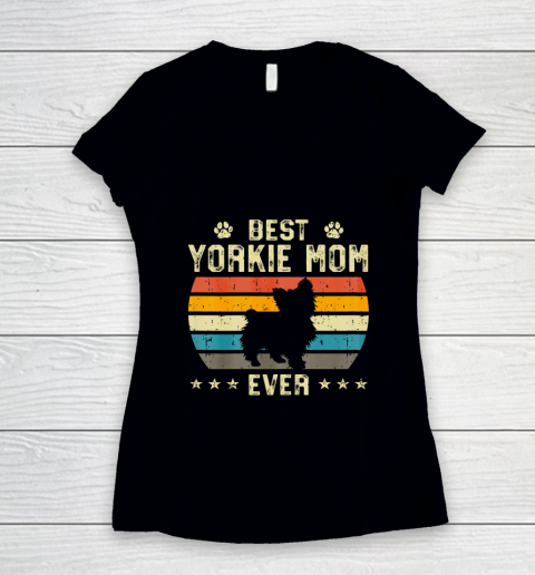 Dog Mom Shirt Best Yorkie Mom Ever Funny Puppy Yorkie Dog Vintage Gifts Women's V-Neck T-Shirt