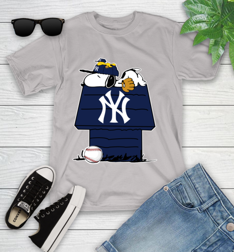 MLB New York Yankees Snoopy Woodstock The Peanuts Movie Baseball T Shirt Youth T-Shirt 24