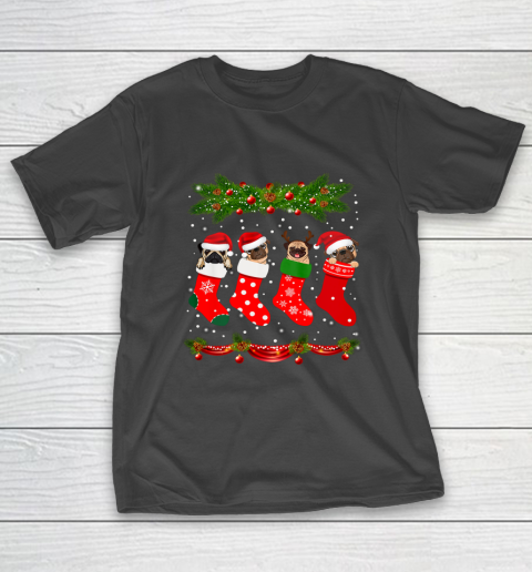 Funny Pug in Socks Christmas Dog Lovers Xmas T-Shirt
