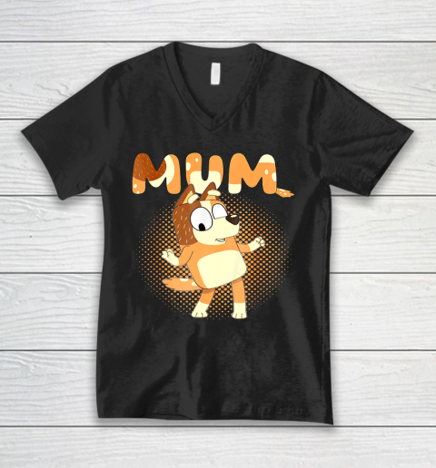 Blueys and Mum Funny For Men Woman Kid V-Neck T-Shirt