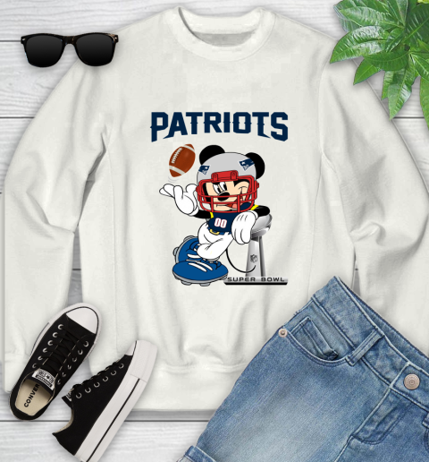 NFL New England Patriots Mickey Mouse Disney Super Bowl Football T Shirt Youth Sweatshirt