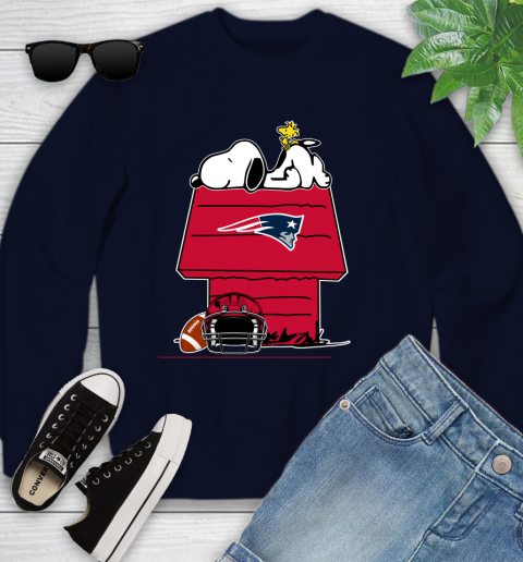 New England Patriots NFL Football Snoopy Woodstock The Peanuts Movie Youth Sweatshirt 3