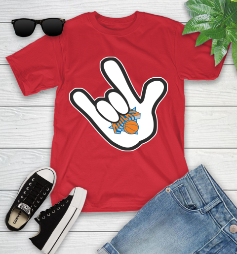New York Knicks NBA Basketball Mickey Rock Hand Disney Youth T-Shirt 10