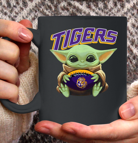 Baby Yoda Loves The LSU Tigers Star Wars NCAA Shirt 148