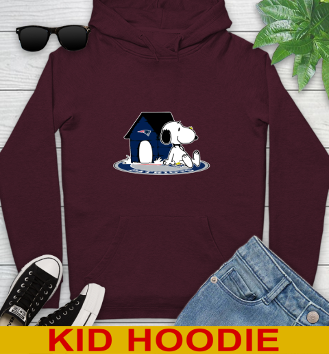 NFL Football New England Patriots Snoopy The Peanuts Movie Shirt Youth Hoodie 7
