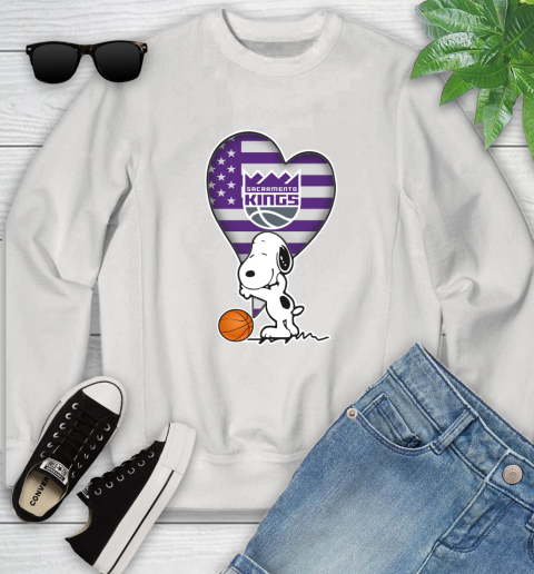 Sacramento Kings NBA Basketball The Peanuts Movie Adorable Snoopy Youth Sweatshirt