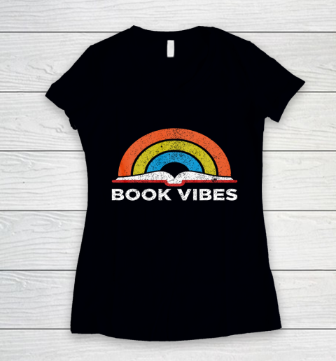 Reading Rainbow t shirt Vintage Retro Book Vibes Rainbow Gift for Reading Lovers Women's V-Neck T-Shirt