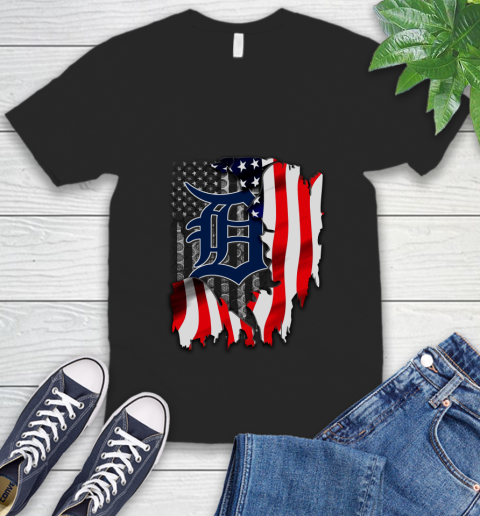 Detroit Tigers MLB Baseball American Flag V-Neck T-Shirt