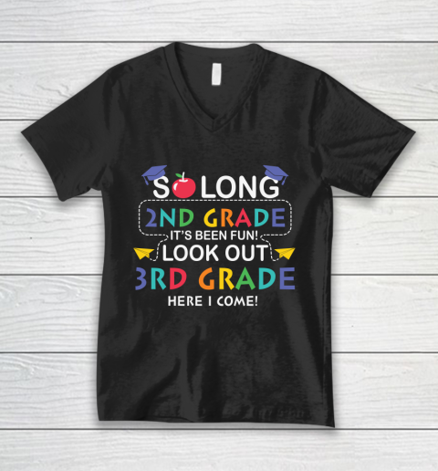 Back To School Shirt So long 2nd grade it's been fun look out 3rd grade here we come V-Neck T-Shirt