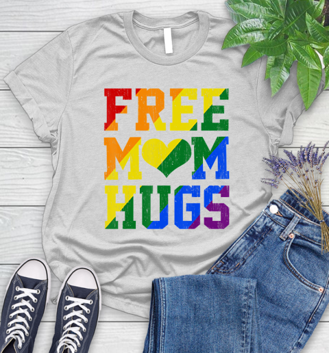 Nurse Shirt Vintage Free Mom Hugs Rainbow Heart LGBT Pride Month 2020 T Shirt Women's T-Shirt