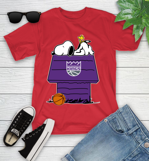 Sacramento Kings NBA Basketball Snoopy Woodstock The Peanuts Movie Youth T-Shirt 10