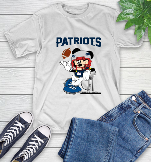 NFL New England Patriots Mickey Mouse Disney Super Bowl Football T Shirt T-Shirt