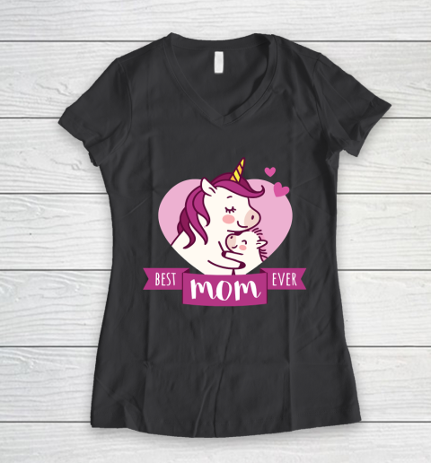 Mother's Day Funny Gift Ideas Apparel  Best Mom Ever T Shirt Women's V-Neck T-Shirt 6