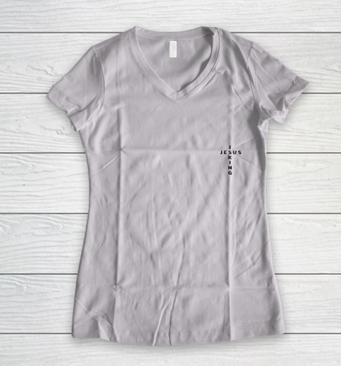 Jesus is King Cross Women's V-Neck T-Shirt